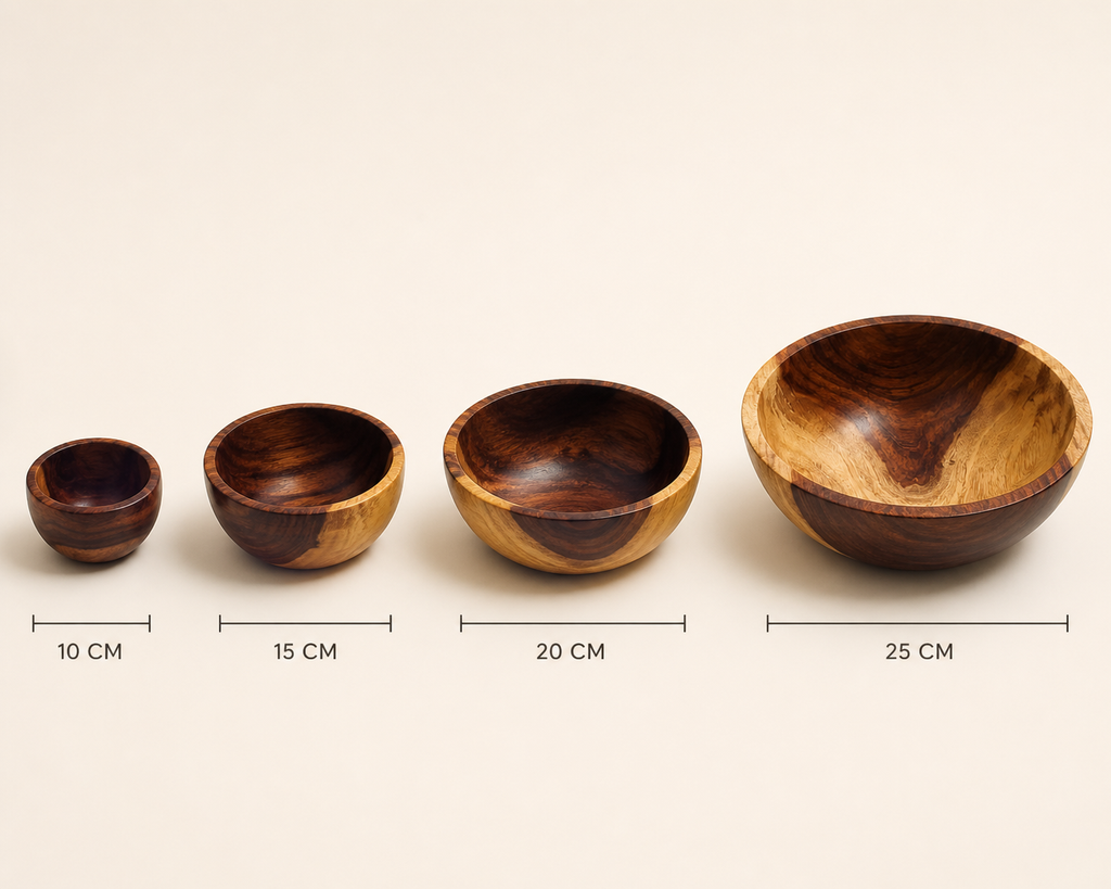 Four wooden bowls of increasing sizes arranged in a row on a light beige background, with width measurements labeled 10 CM, 15 CM, 20 CM, and 25 CM underneath each bowl.